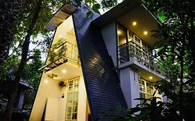 Poomala Holiday Village
